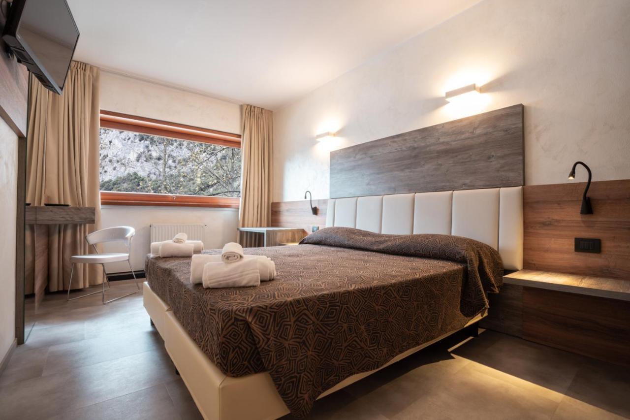 Hotel Ciclamino Пиетрамурата Екстериор снимка