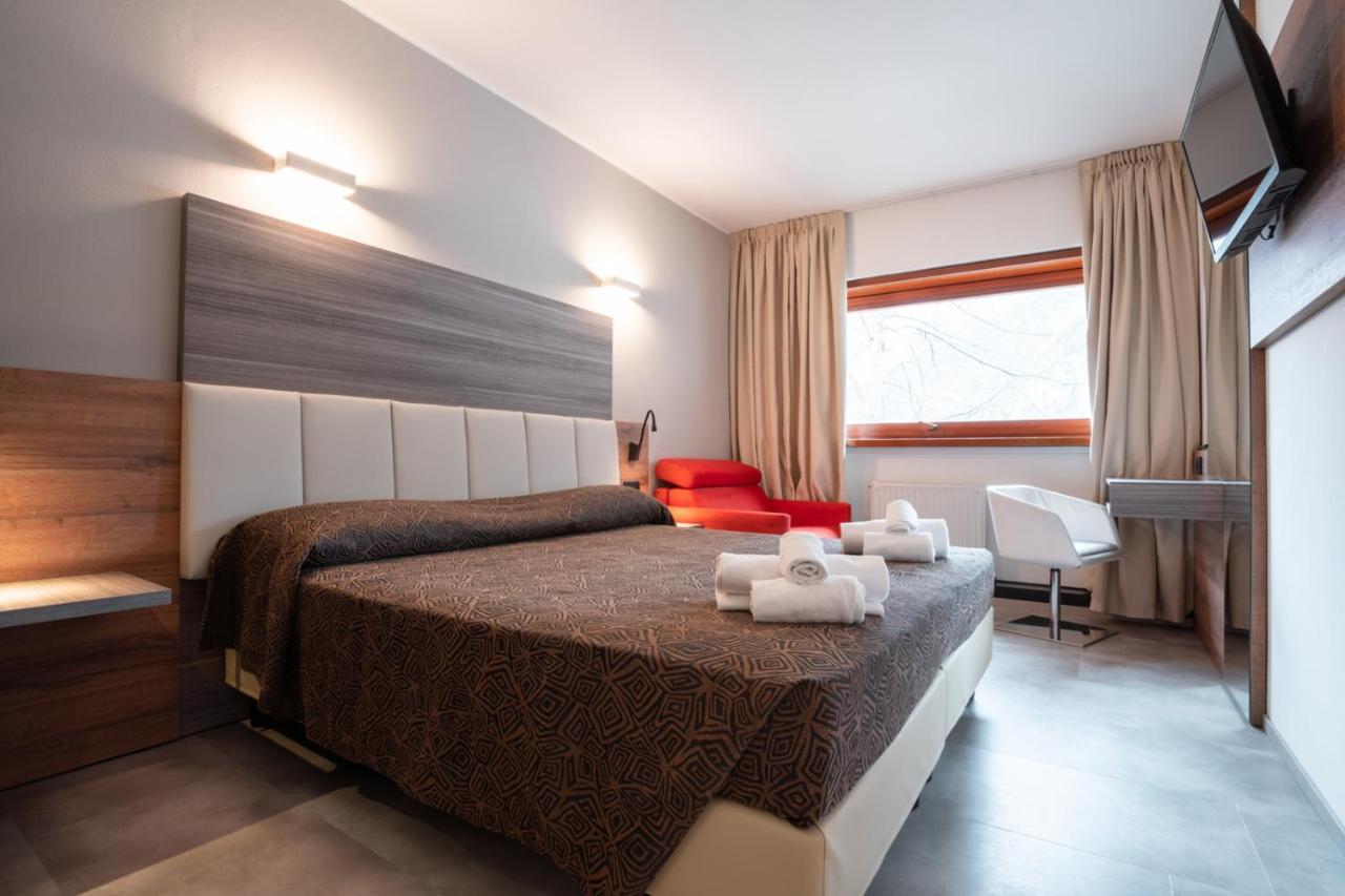 Hotel Ciclamino Пиетрамурата Екстериор снимка
