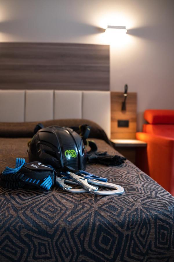 Hotel Ciclamino Пиетрамурата Екстериор снимка