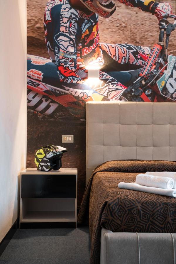 Hotel Ciclamino Пиетрамурата Екстериор снимка