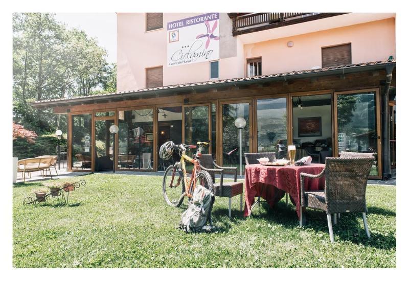 Hotel Ciclamino Пиетрамурата Екстериор снимка