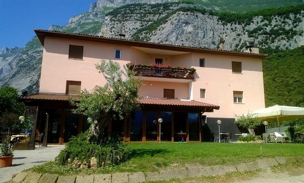 Hotel Ciclamino Пиетрамурата Екстериор снимка